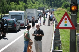 Čekání se může protáhnout na mnoho hodin.
