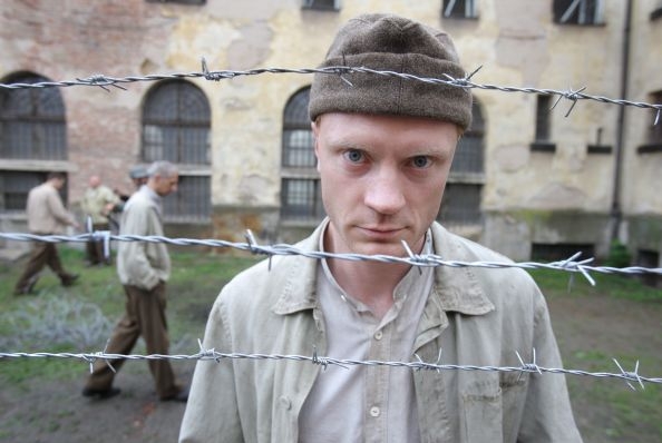 Herec a zpěvák Jan Budař během natáčení filmu Lidice.