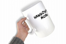 Maxihrníček pomůže zahnat kocovinu.