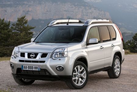 Inovovaný Nissan X-Trail s pozměněnou přídí.