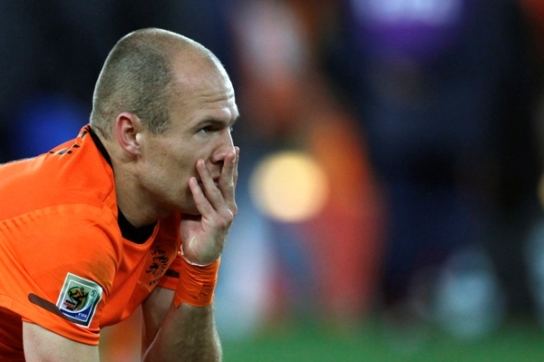 Arjen Robben bude chybět Bayernu dva měsíce.