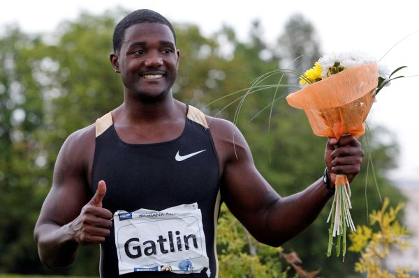 Justin Gatlin se vrátil na ovál po dopingovém trestu vítězstvím.