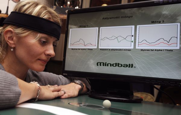 Mindball - metodou biofeedbacku posiluje mozek.