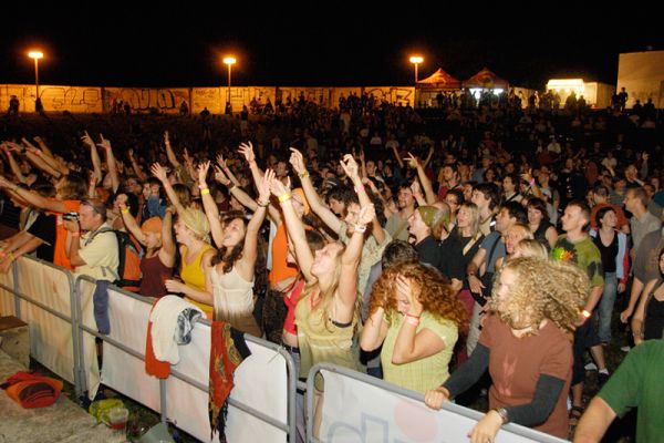 Eurotrialog v Mikulově je už festivalem zavedeným. Loňské publikum.