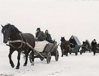 Němci prchají z Východního Pruska. Z filmu Die Flucht.