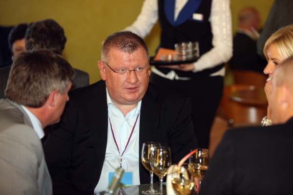 V obrovské soutěži o zakázku ČEZ se má angažovat &quot;kmotr&quot; Ivo Rittig.