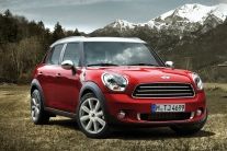 Sériové provedení vozu Mini Countryman.