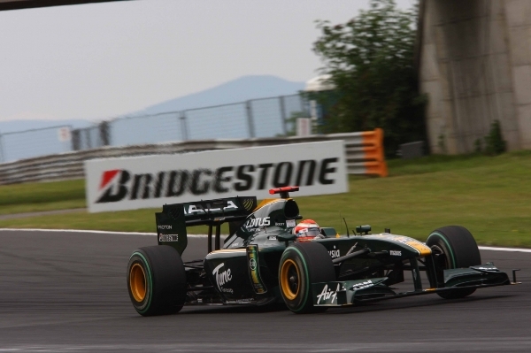 Monopost formule 1 týmu Lotus.