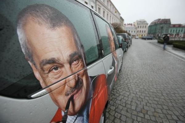 Schwarzenberg po Ostravě jezdil, Juchelka je tu rodákem. 
