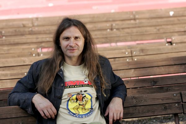 Martin Věchet a indiánská symbolika už k festivalu v Trutnově patří.