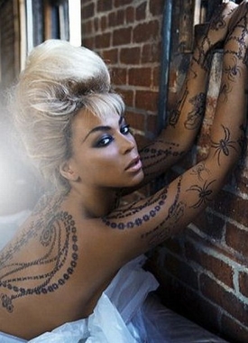 Zpěvačka Beyoncé ukazuje svou novou image.
