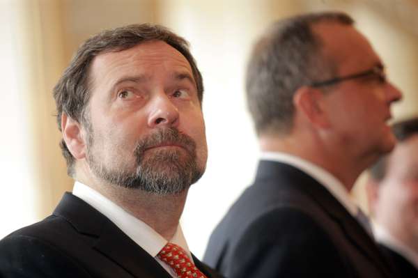 I Johnovo ministerstvo musí pro příští rok počítat s méně miliardami.