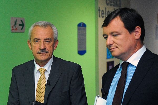 Ministr Heger (vlevo): Stát více platit za své pojištěnce nebude.