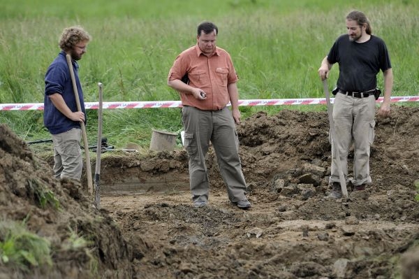 Policie našla u Dobronína kosterní pozůstatky. 