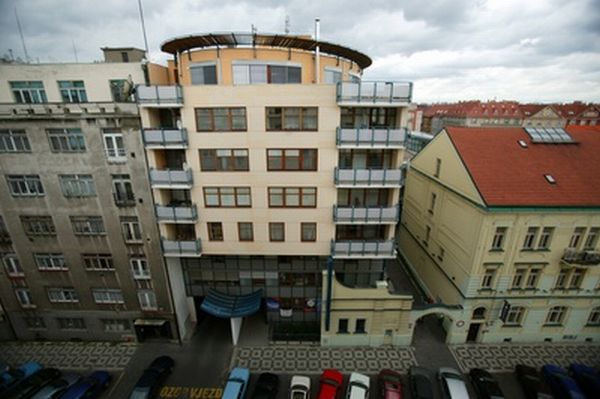 Byt prezidenta NKÚ Františka Dohnala v Chrudimské ulici.