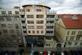 Byt prezidenta NKÚ Františka Dohnala v Chrudimské ulici.