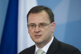 Podle premiéra Nečase nemá diskuze o Benešových dekretech smysl.