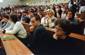 Vysoké školy už nebudou dostávat peníze podle počtu studentů.