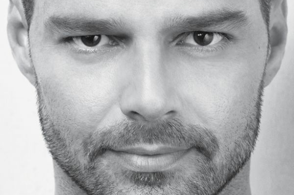 Zpěvák Ricky Martin.