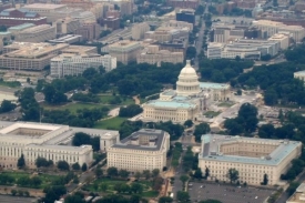 Pentagon odmítá jakékoliv zveřejňování interních informací.