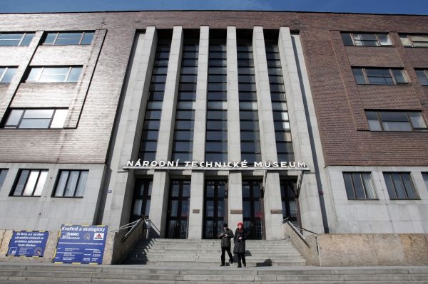 Šéfové technického muzea jsou na mrhání penězi zvyklí. 