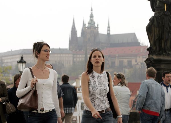 Osmdesát procent turistů přijíždí na vlastní pěst.
