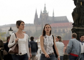 Osmdesát procent turistů přijíždí na vlastní pěst.