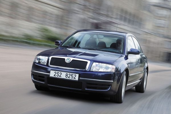 Škoda Superb dostává nový úsporný motor.
