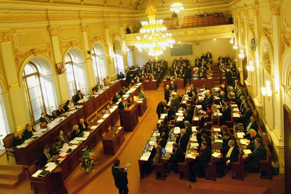 Mediální výbor vznikne přejmenováním volebního výboru. Mediální výbor vznikne přejmenováním volebního výboru.