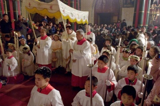 Oficiální církve dostávají od státu nemalé peníze.