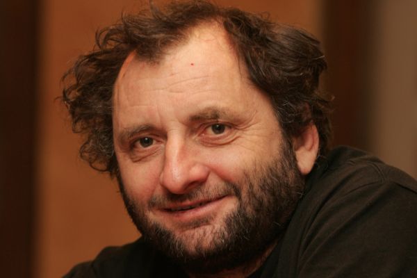 Václav Koubek se rozhodl zpívat o lásce. Václav Koubek se rozhodl zpívat o lásce.