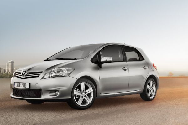 Auris je jedním z nejprodávanějších modelů Toyoty. Auris je jedním z nejprodávanějších modelů Toyoty.
