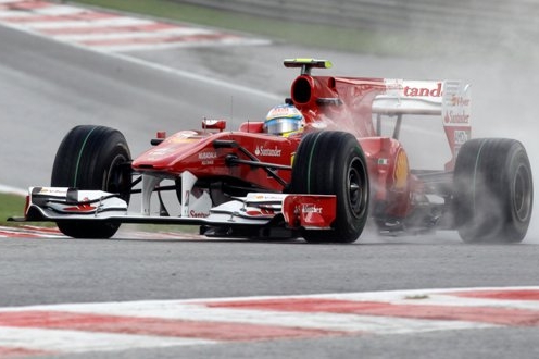 Alonso dominoval v trénincích v Belgii.
