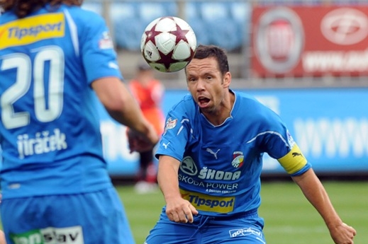 Plzeň se v první půli v Budějovicích hledala.