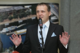 Ministr dopravy Vít Bárta je prý velmi aktivní i na vnitru.