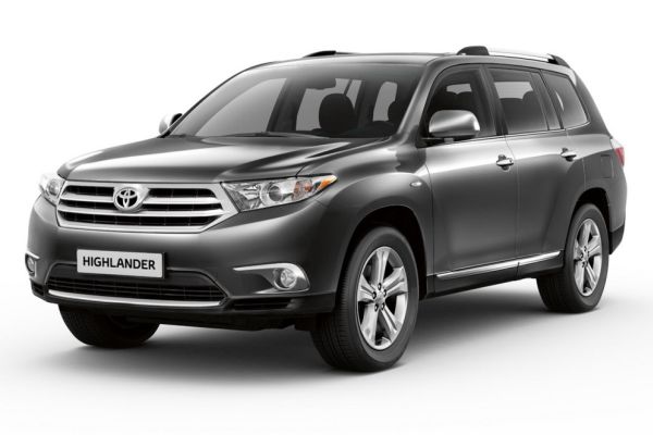 Inovovaná Toyota Highlander se představila v Moskvě.