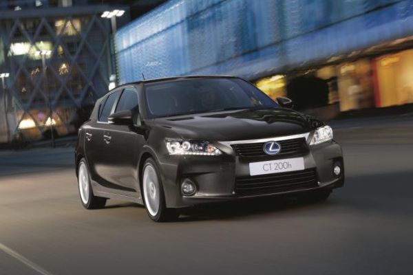 Lexus CT 200h se představí v Paříži. Lexus CT 200h se představí v Paříži.