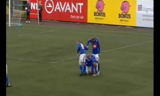 Oslavy fotbalistů Stjarnanu jsou bláznivé.