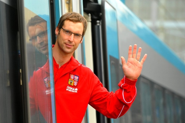 Petr Čech před odjezdem do Olomouce.
