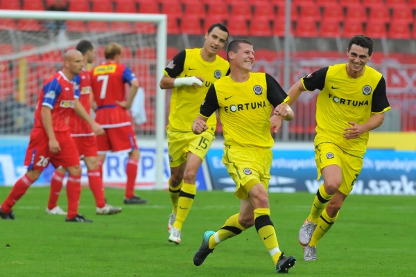 Sparta (ve žlutém) je ve světovém žebříčku klubů 46.