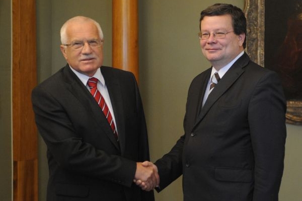 Ministr Vondra se sešel s prezidentem republiky Václavem Klausem. 