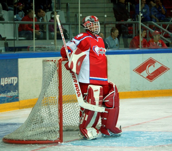 Dominik Hašek během charitativního hokejového utkání.