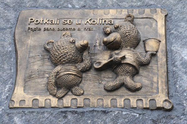 Od neděle mají slavní medvídci svůj památník.