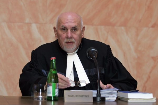 Pavel Rychetský se sešel s Petrem Nečasem kvůli stavu justice.