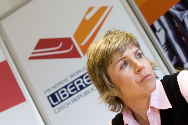 Kateřina Neumannová zůstává na ministerstvu obrany.