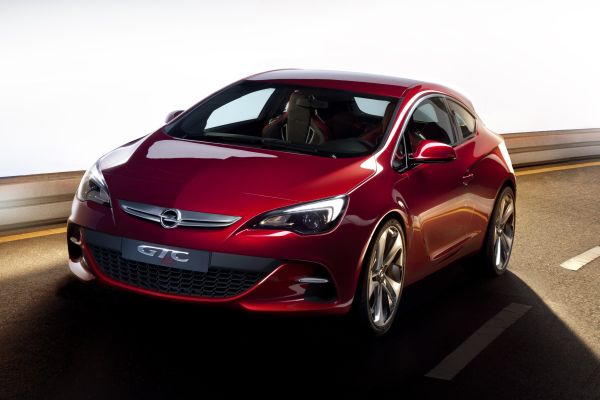 Dynamický koncept Opel GTC Paris. Dynamický koncept Opel GTC Paris.