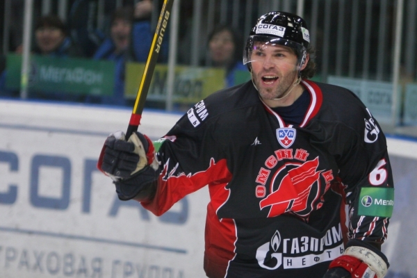 Jaromír Jágr se pokusí dotáhnout Omsk do finále.