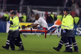 Jermain Defoe bude šest týdnů chybět kvůli zranění.