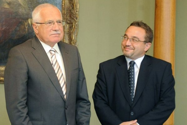 Ministr Dobeš je dalším z řady ministrů, které si pozval na Hrad prezident Klaus.