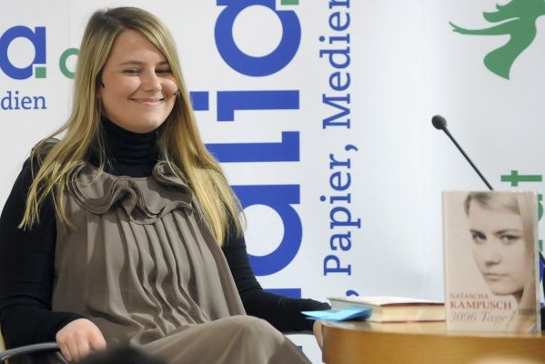 Natascha Kampuschová před publikem.